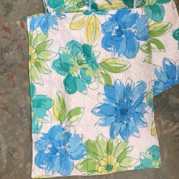 VTG Standard Shams 2 Bed Pillow Cases Beachy Cottage Blue Green Stripe Floral - Picture 4 of 5